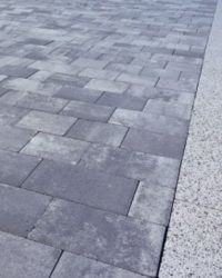 Изображение состаренной комбинированной тротуарной бетонной плитки Polbruk Napoli